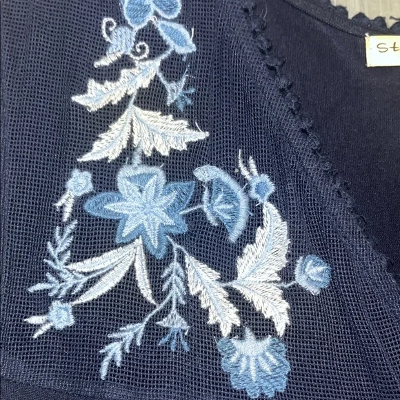 Studio West Midnight Blue Floral Top - Picture 5 of 6